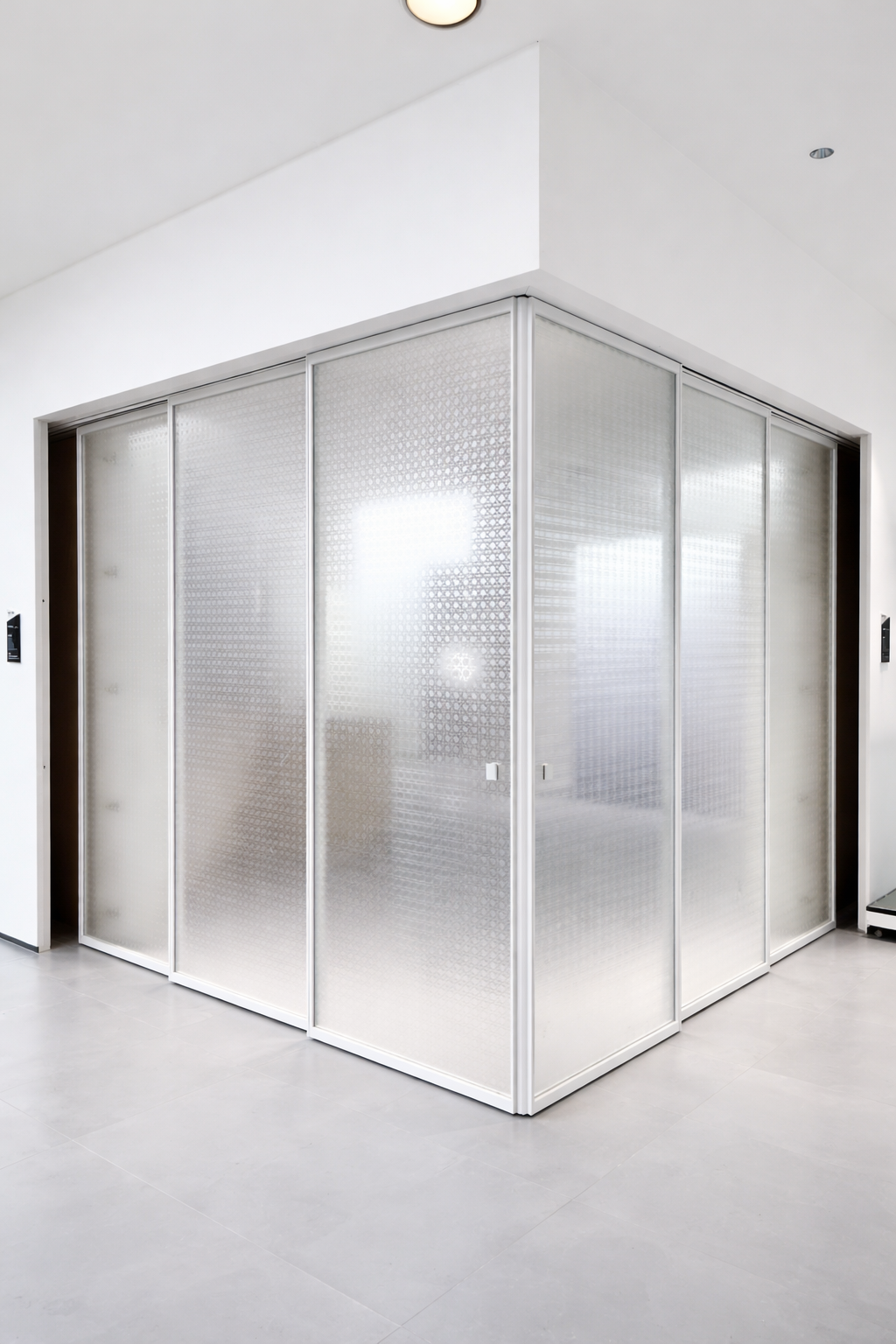 CORNER SLIDING DOOR