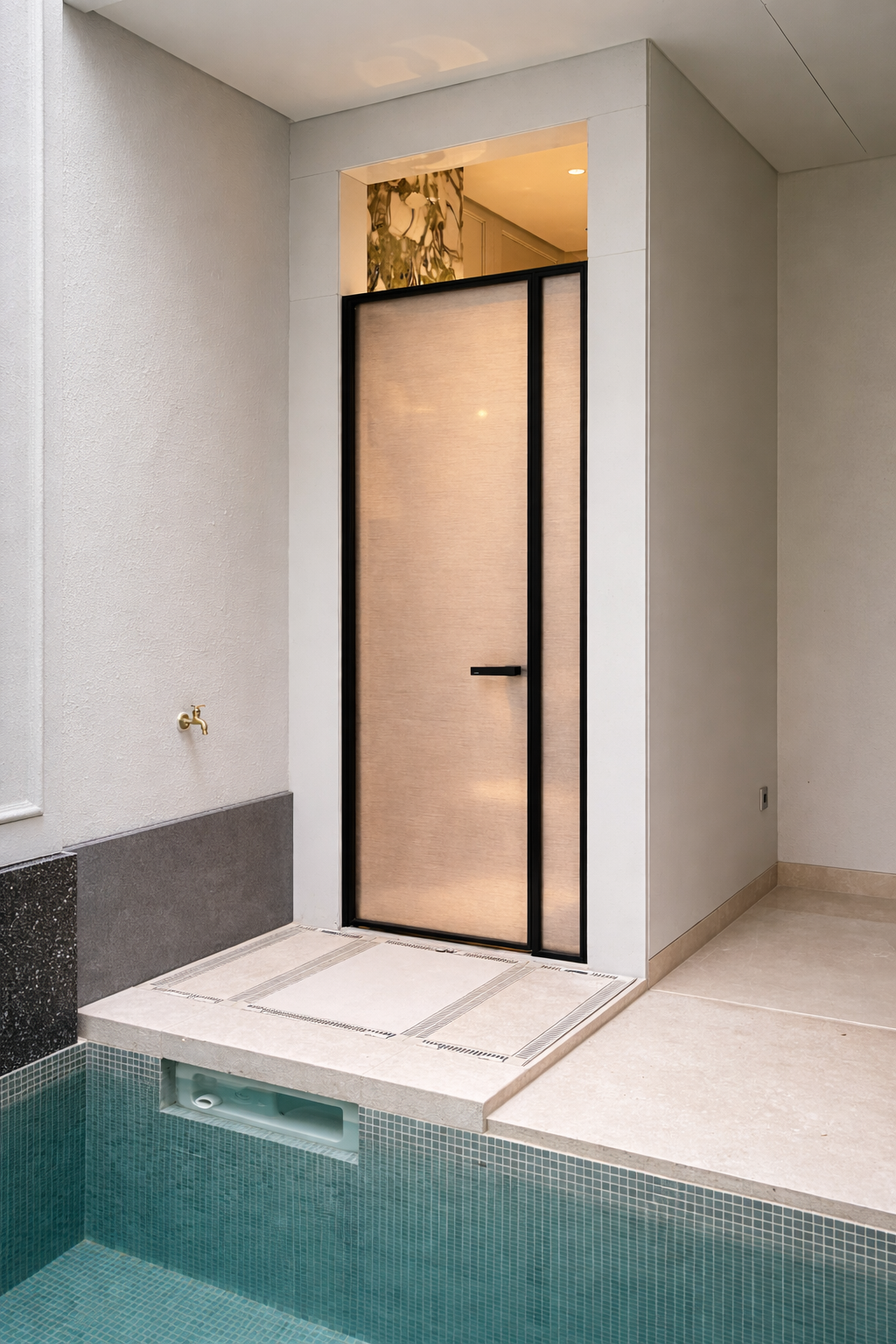 SWING DOOR + PATTERN GLASS