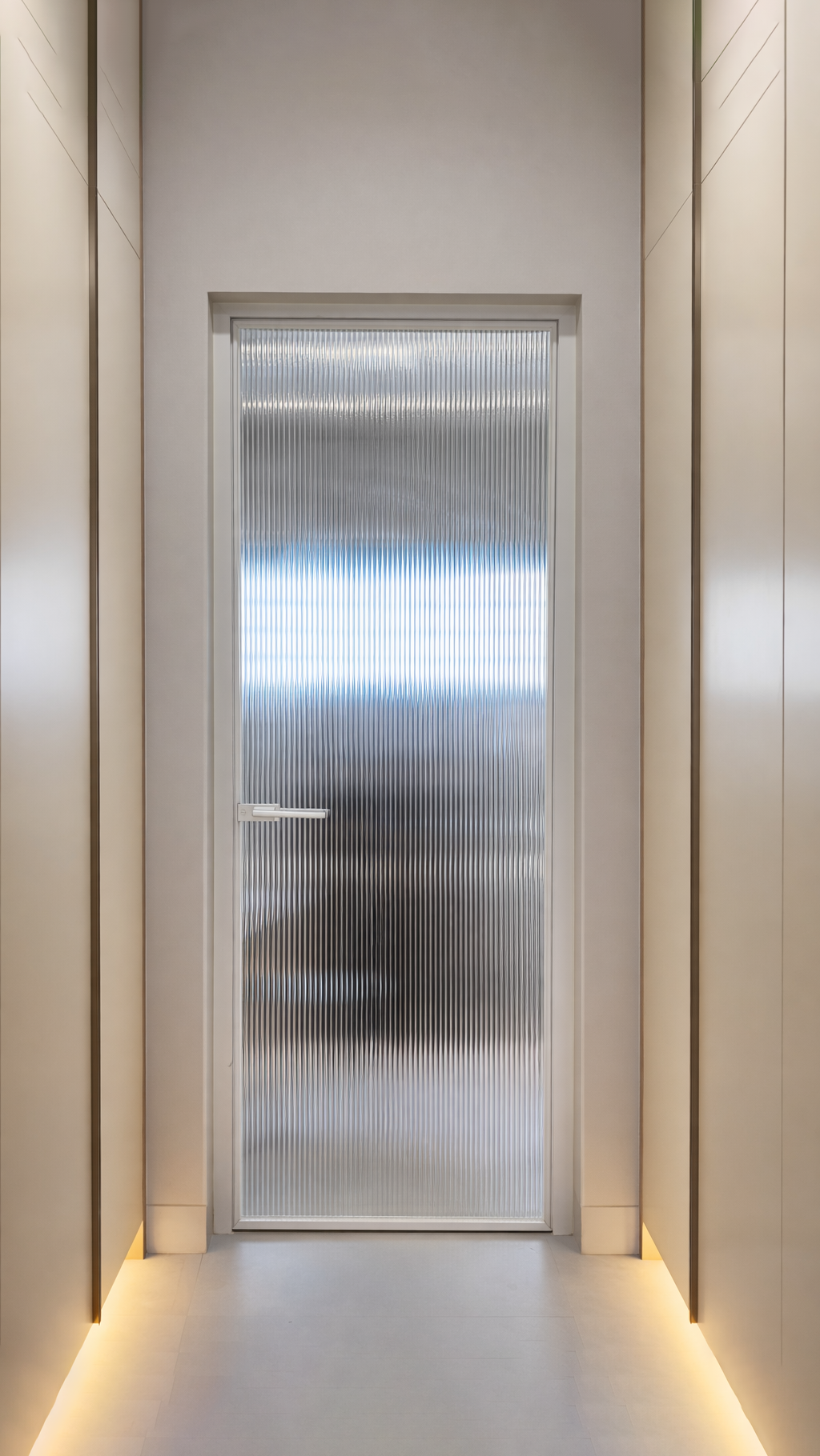 SWING DOOR + PATTERN GLASS
